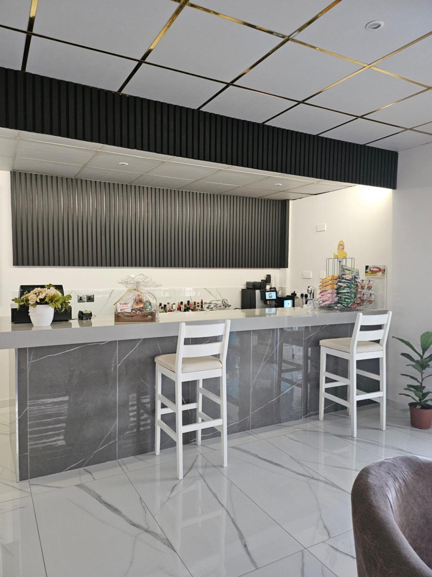 Polyxeni Hotel Apartments Limassol Kültér fotó