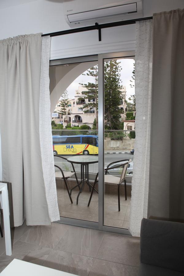 Polyxeni Hotel Apartments Limassol Kültér fotó