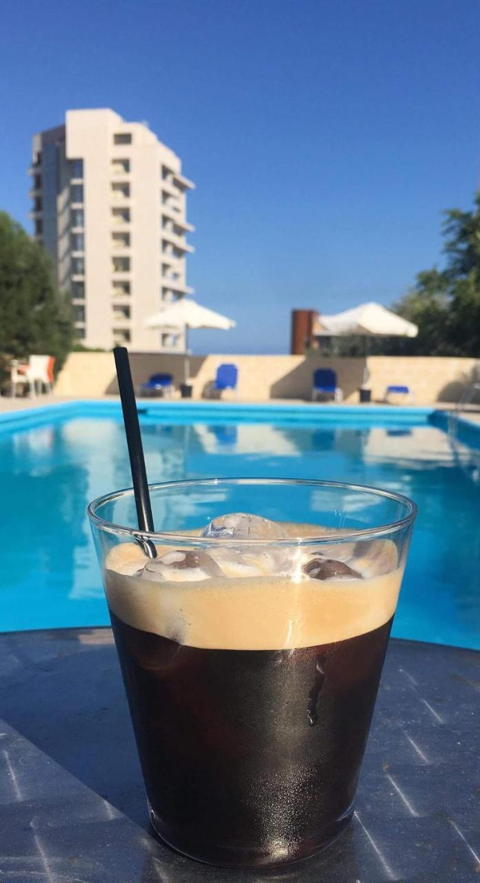 Polyxeni Hotel Apartments Limassol Kültér fotó