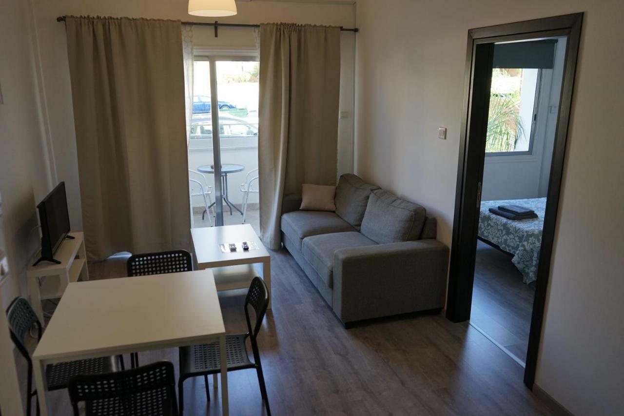 Polyxeni Hotel Apartments Limassol Kültér fotó